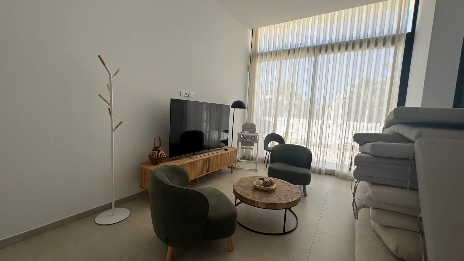 Sala de estar de Casa adosada de alquiler en Calpe / Calp con Aire acondicionado, Jardín privado y Terraza