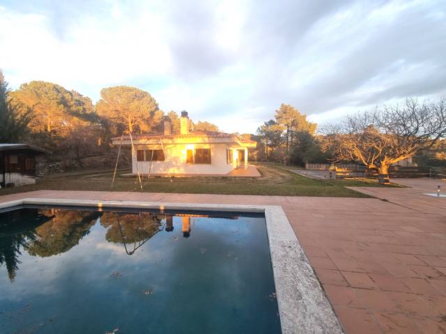 Casa-chalet en Venta en Llambilles