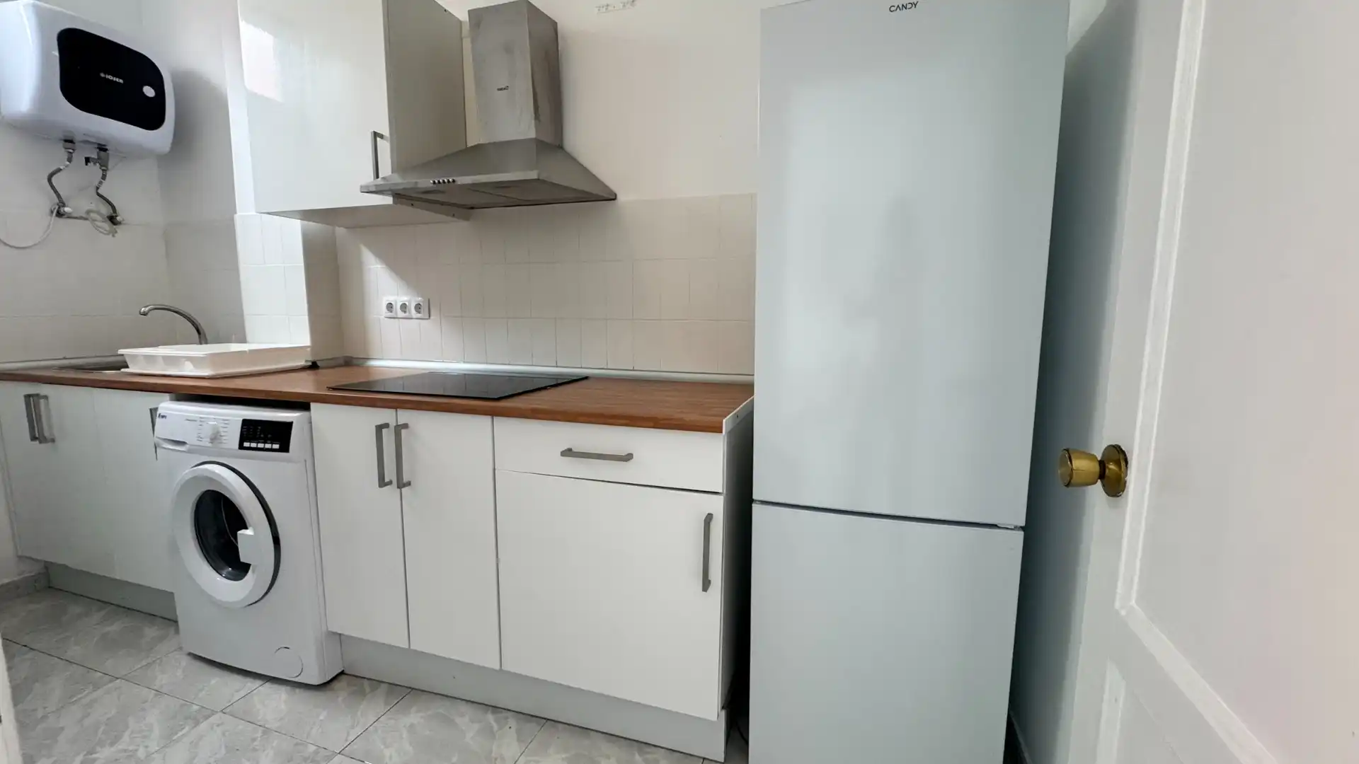 Kitchen of Flat for share in Las Palmas de Gran Canaria  with Furnished, Washing machine and Microwave