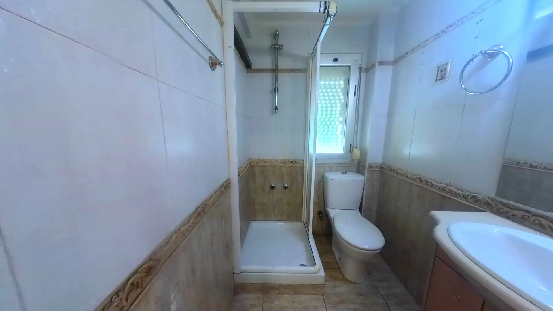 Baño de Piso en venta en Terrassa con Balcón