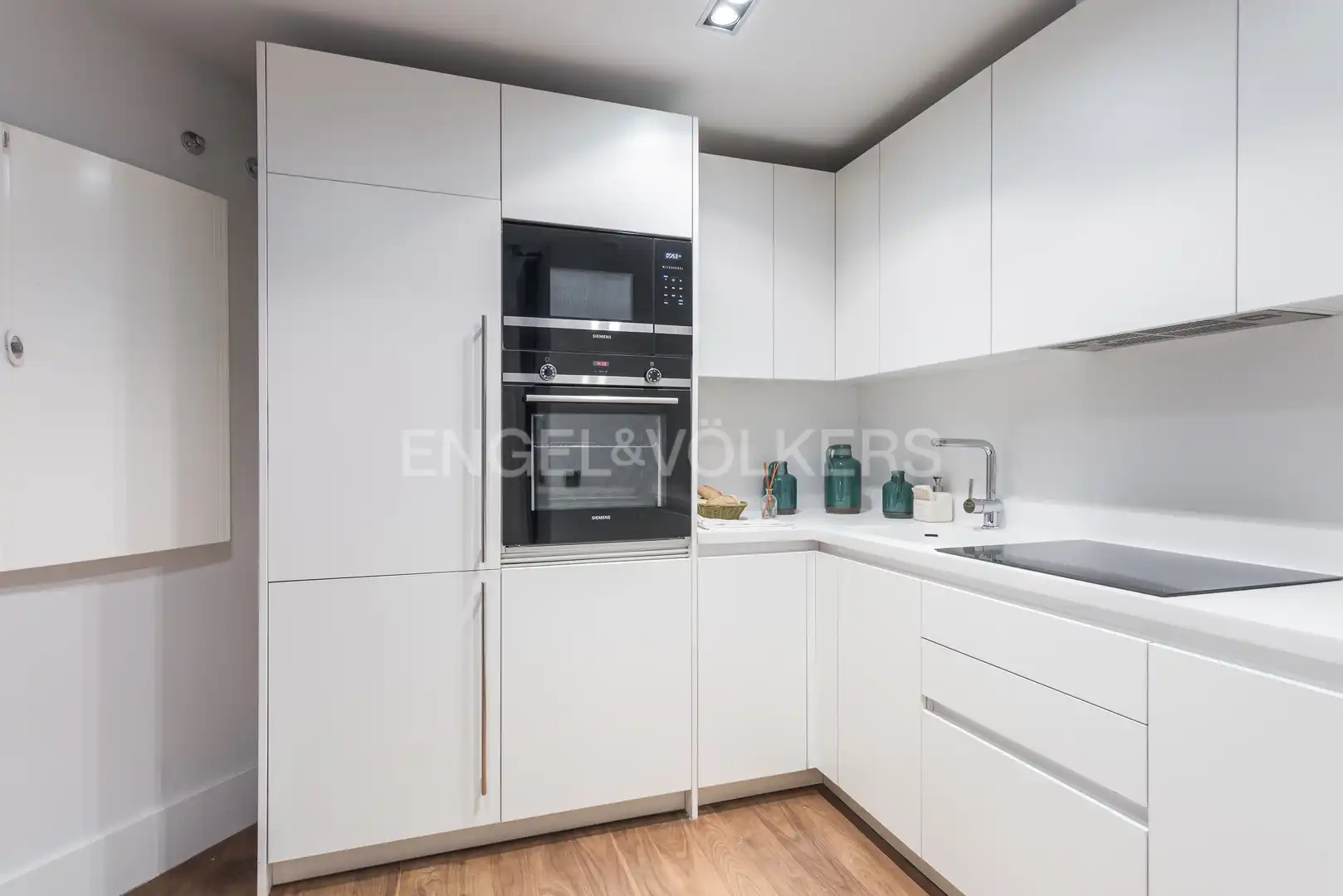 Cuina de Apartament de lloguer en Madrid amb Aire condicionat, Calefacció i Terrassa