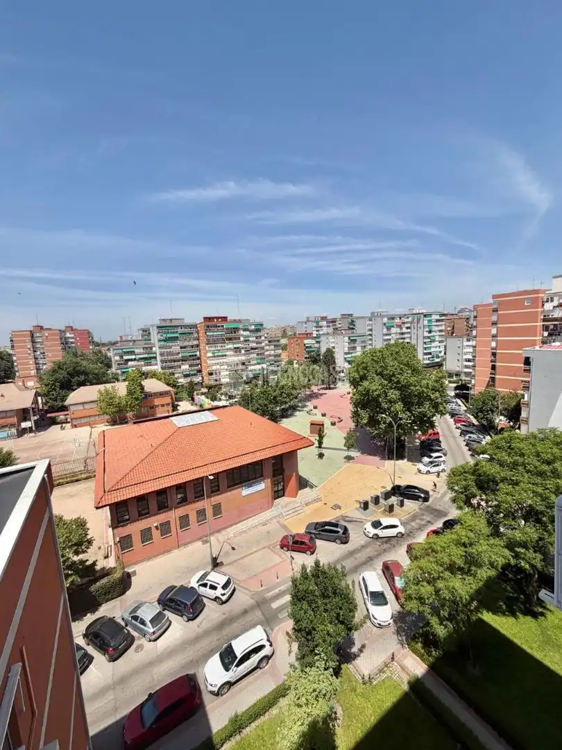 Vista exterior de Piso en venta en Fuenlabrada con Aire acondicionado y Terraza