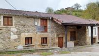 Außenansicht von Haus oder Chalet zum verkauf in Polaciones mit Terrasse und Balkon