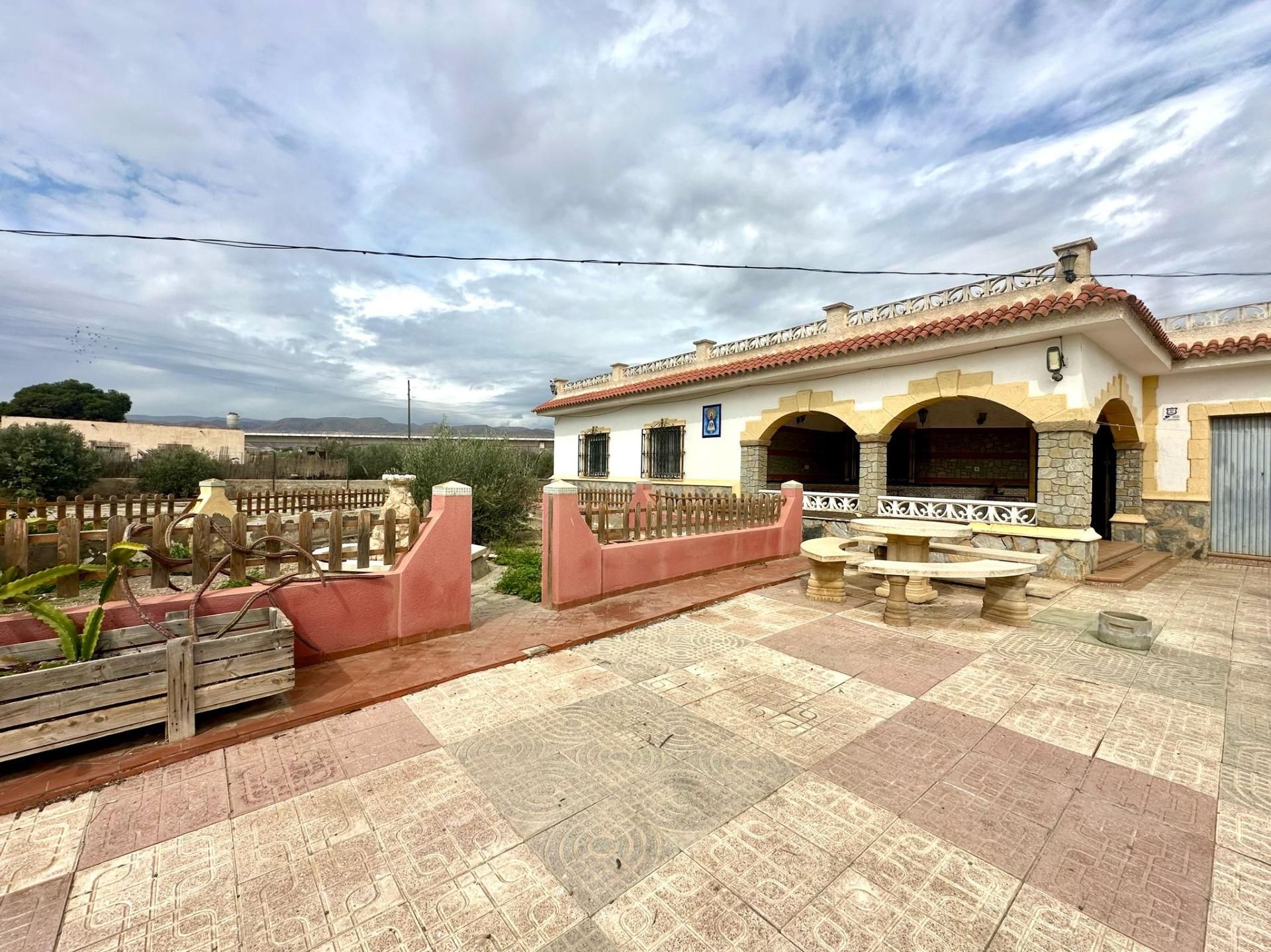 Vista exterior de Finca rústica en venda en Viator amb Jardí privat, Terrassa i Traster