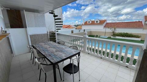 Foto 2 de Casa adosada en venta en Coopernico, Los Almendros - El Limonero - El Tomillar, Málaga Capital