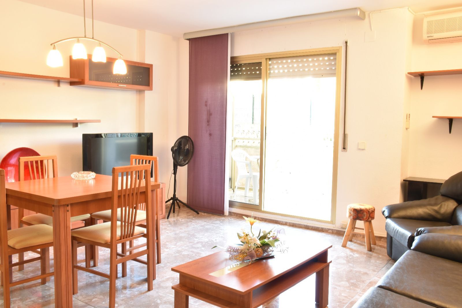 Living room of Flat for sale in Calafell  with Air Conditioner, Heating and Terrace