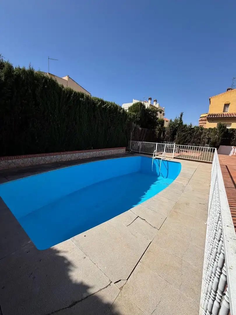 Piscina de Casa o chalet de alquiler en Ogíjares con Calefacción, Jardín privado y Piscina