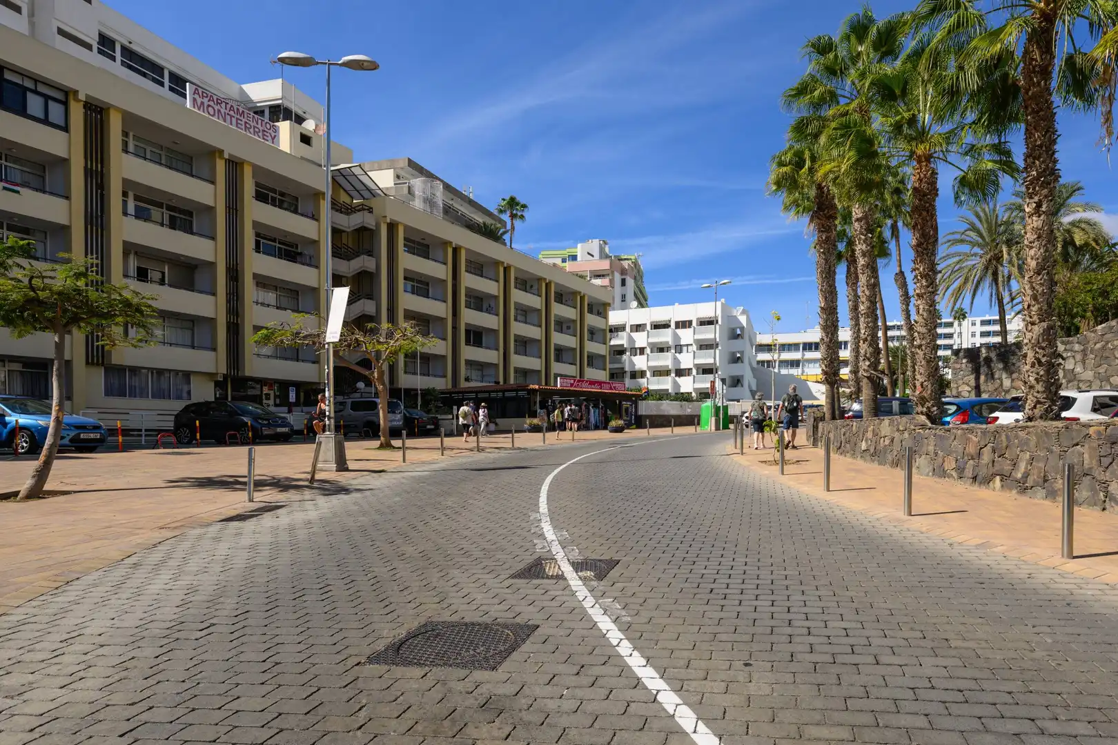 Vista exterior de Local de alquiler en San Bartolomé de Tirajana con Aire acondicionado y Amueblado