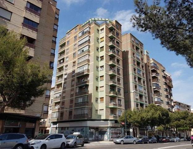 Local comercial en Venta en Duquesa Villahermosa, 54 en Barrio de Delicias