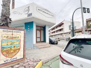 Local comercial en venda a Avenida de la Libertad