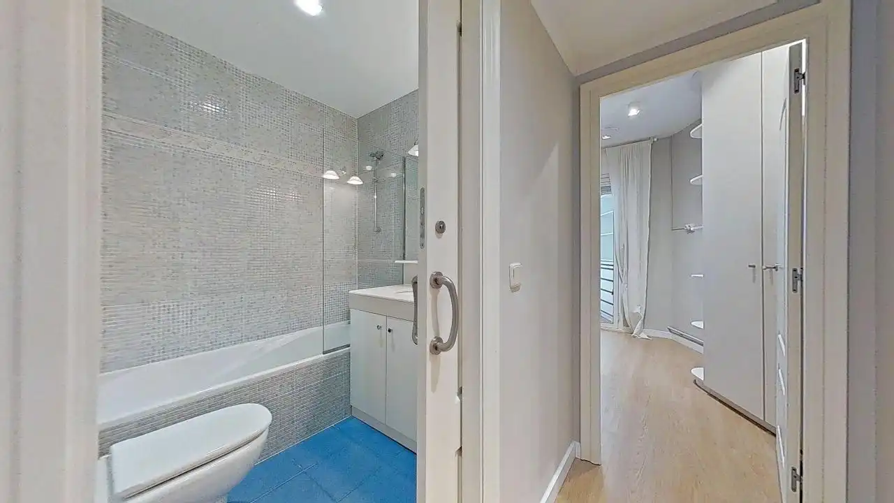 Baño de Piso en venta en Barcelona con Aire acondicionado, Calefacción y Amueblado