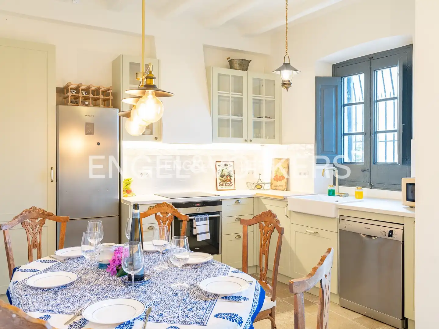 Cocina de Casa adosada de alquiler en Alella con Aire acondicionado, Calefacción y Jardín privado
