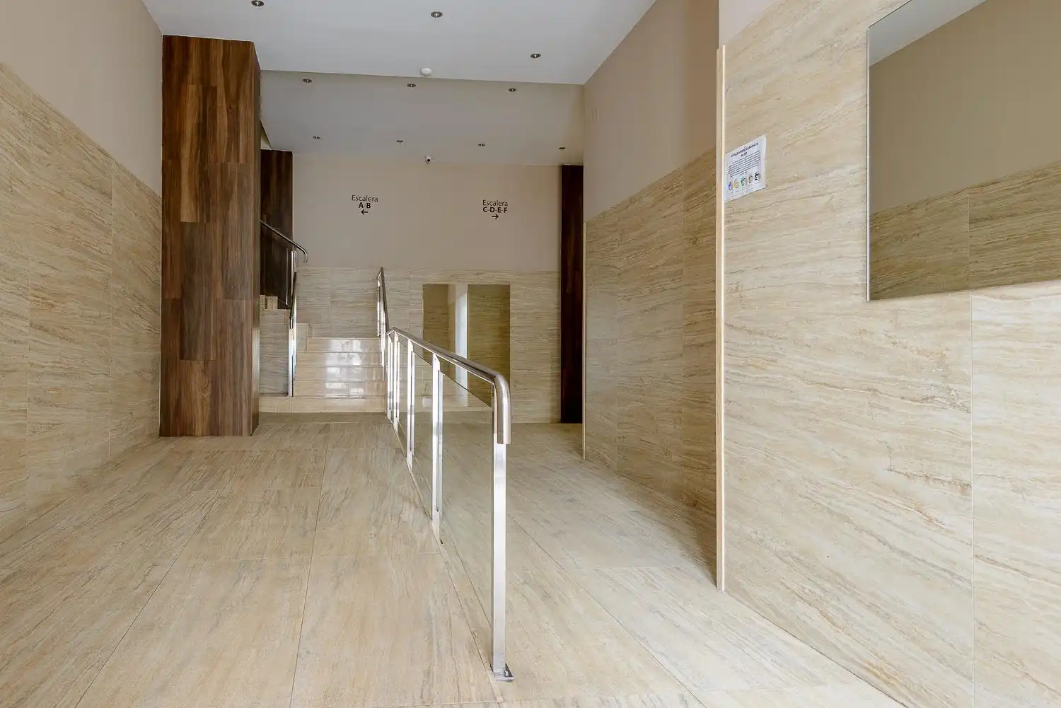 Piso en venta en Oviedo  con Calefacción, Amueblado y Balcón