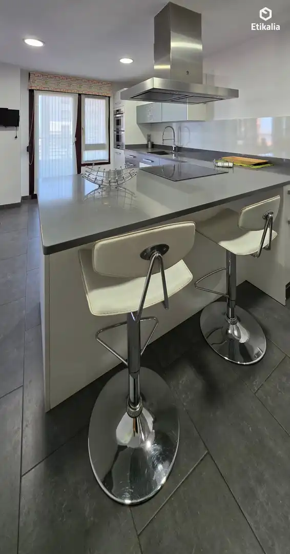 Cocina de Piso de alquiler en Portugalete con Calefacción y Terraza