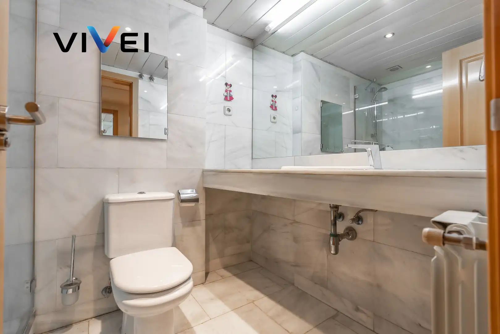 Bathroom of Flat for sale in Madrid  with Heating, Terrace and Storage room