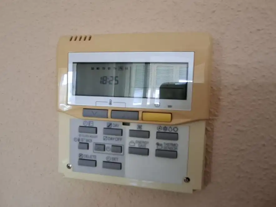 Piso en venta en Alicante / Alacant con Aire acondicionado y Terraza