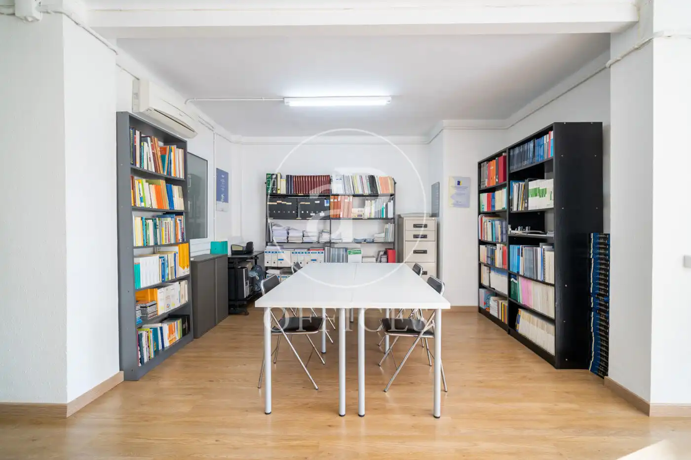 Büro zum Verkauf in Barcelona mit Klimaanlage