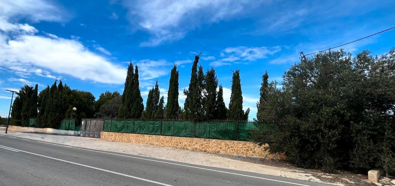 Casa o xalet en venda en Benferri amb Jardí privat, Terrassa i Traster