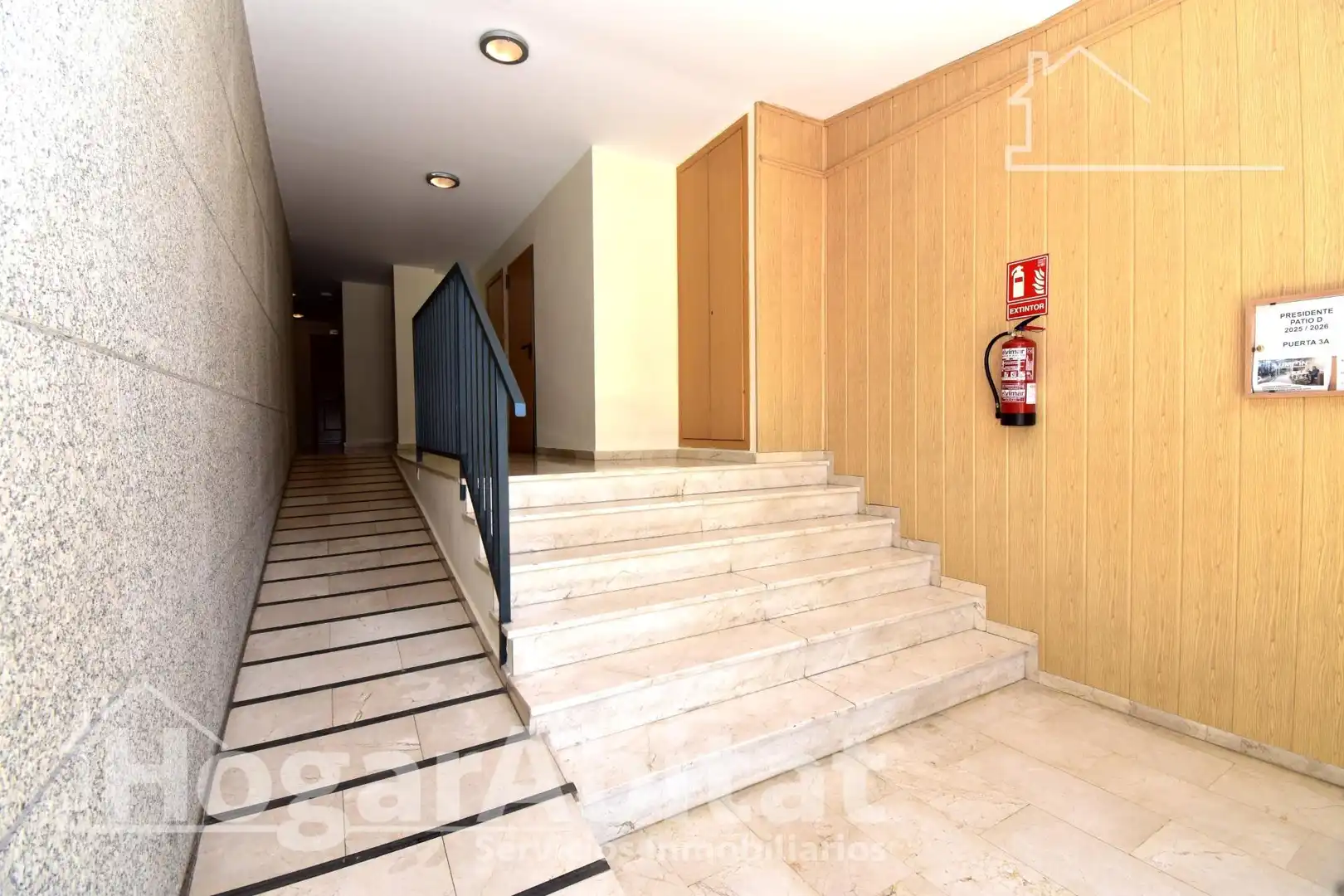 Flat for sale in Torrent  with Air Conditioner, Heating and Furnished