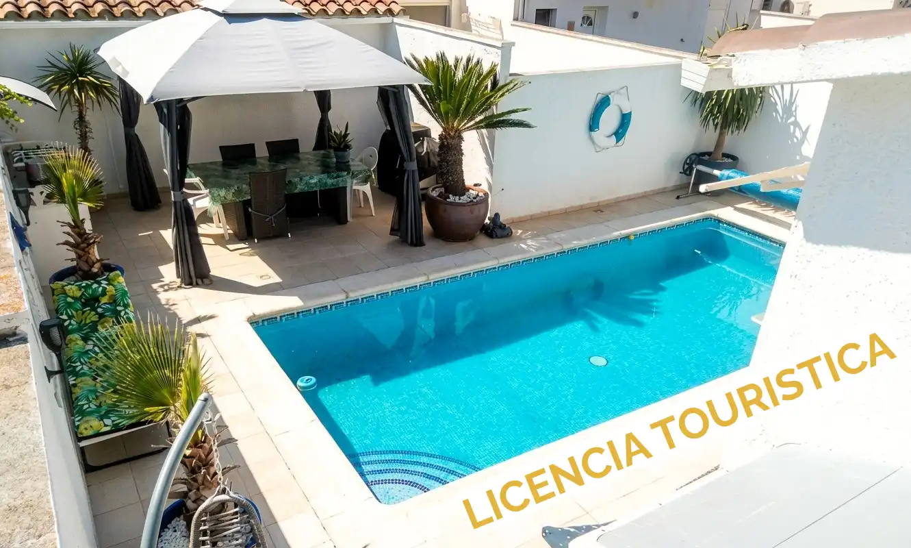 Piscina de Casa adosada en venta en Empuriabrava con Aire acondicionado, Jardín privado y Terraza