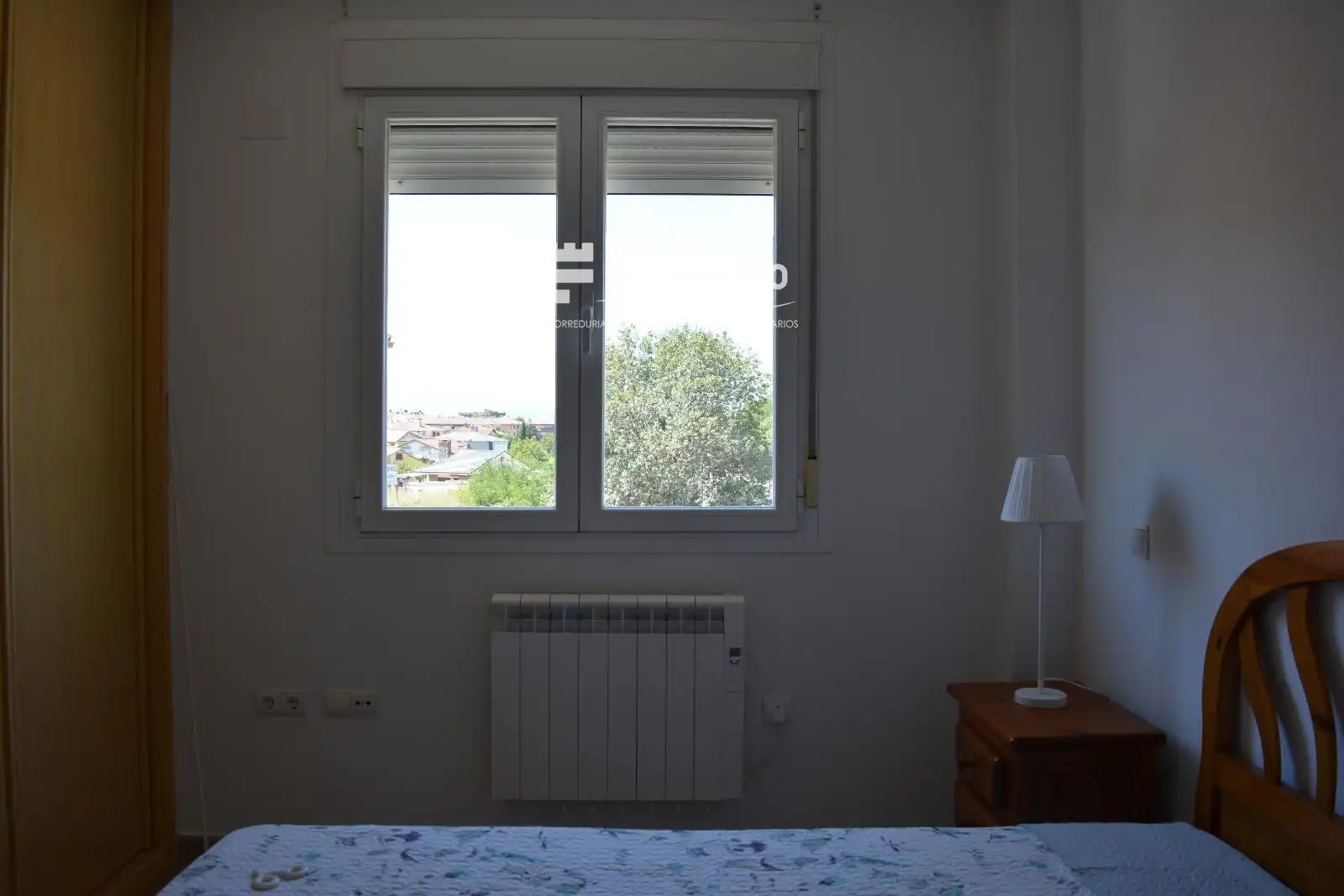 Dormitori de Pis de lloguer en Sotillo de la Adrada amb Aire condicionat, Calefacció i Terrassa