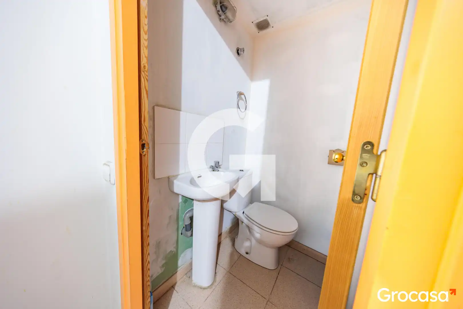 Bany de Casa o xalet en venda en Terrassa amb Terrassa, Traster i Forn