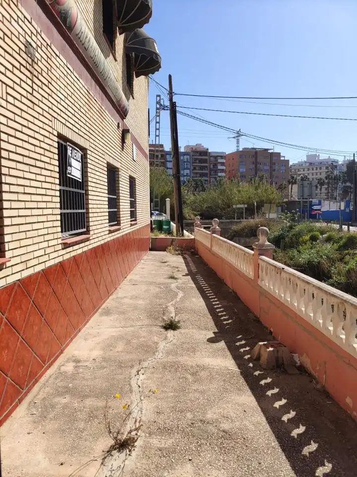 Gewerbefläche zum Verkauf in Carrer Favara, imagen 4