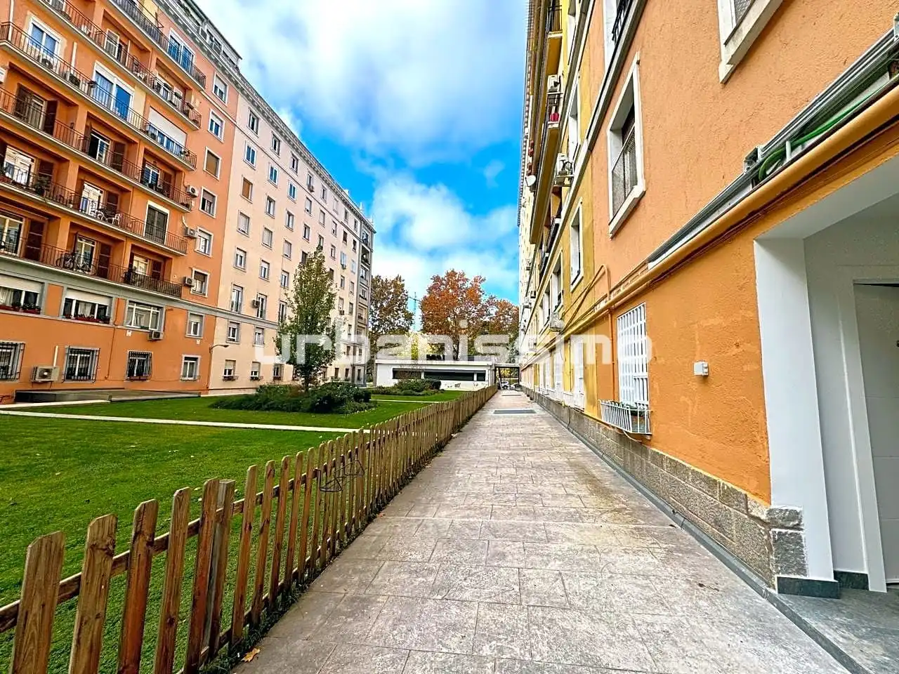Planta baja de alquiler en Avenida de Menéndez Pelayo, Niño Jesús