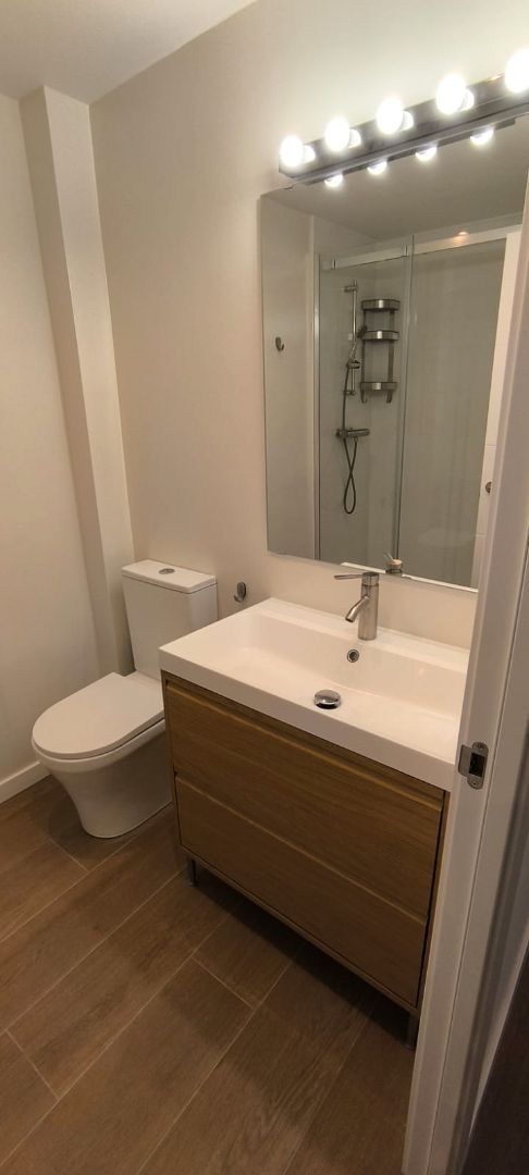 Bany de Pis de lloguer en Sant Joan Despí amb Aire condicionat, Calefacció i Terrassa