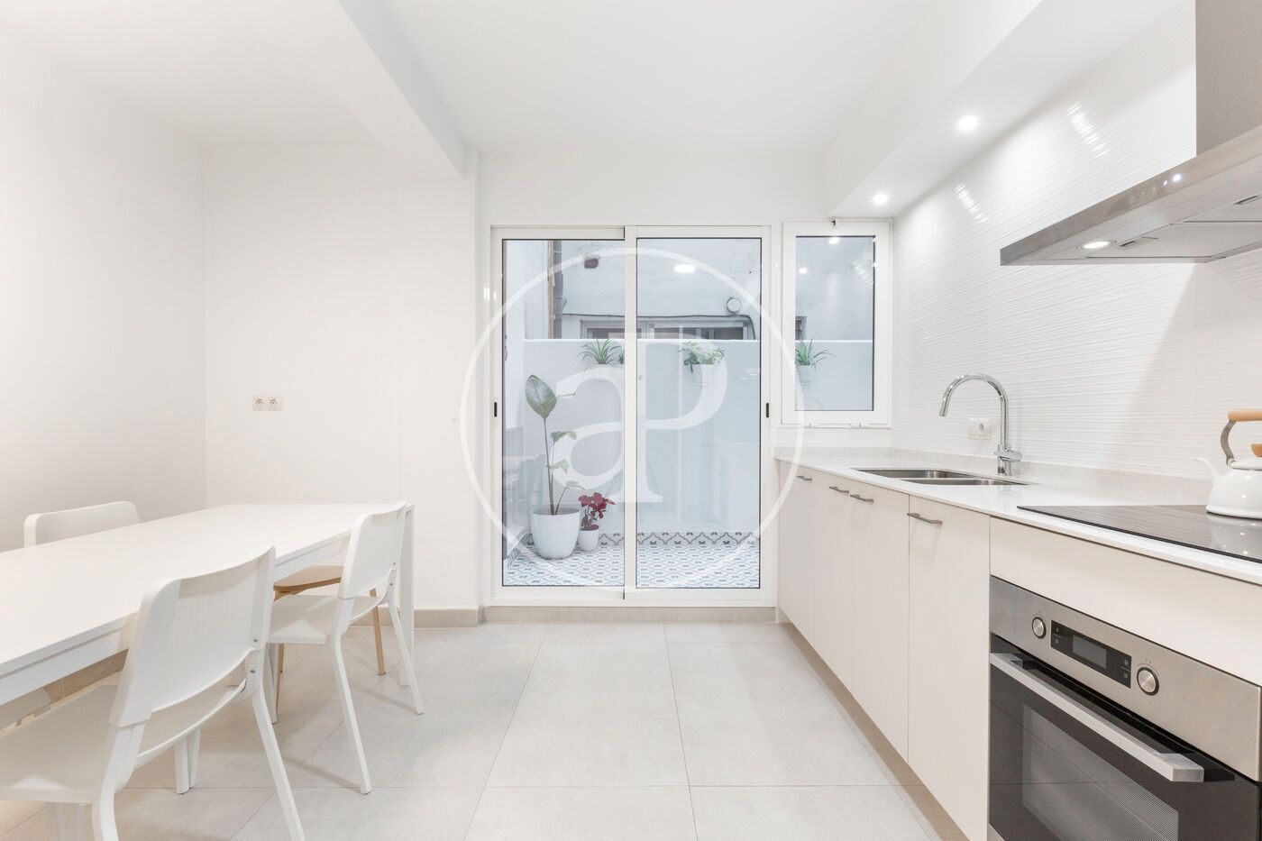 Kitchen of Flat for sale in  Valencia Capital  with Heating, Terrace and Furnished