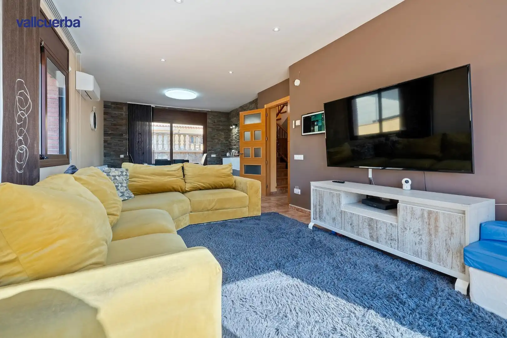 Sala de estar de Casa adosada en venta en Riudecanyes con Aire acondicionado, Calefacción y Jardín privado
