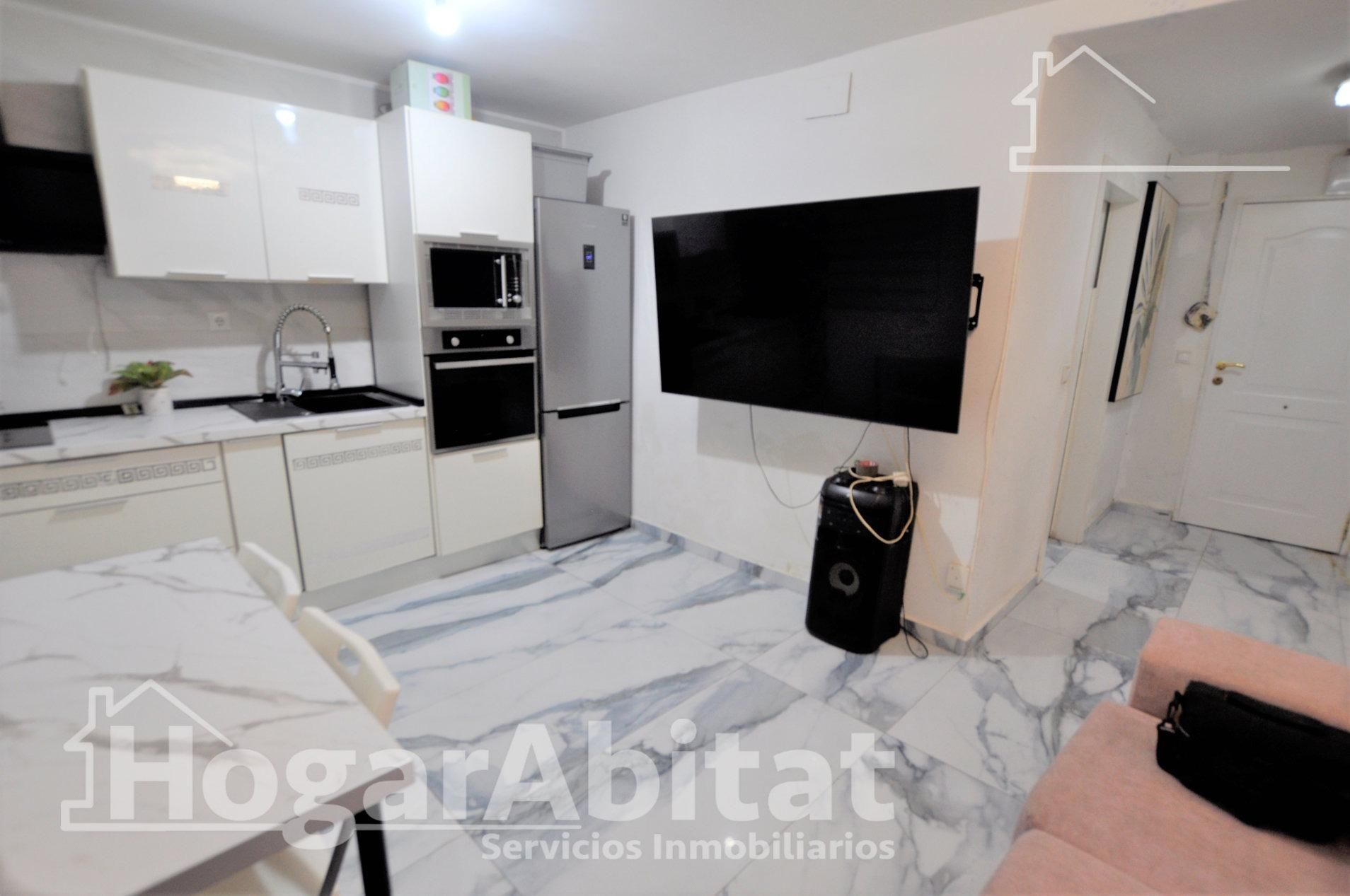Bedroom of Flat for sale in Alaquàs  with Air Conditioner