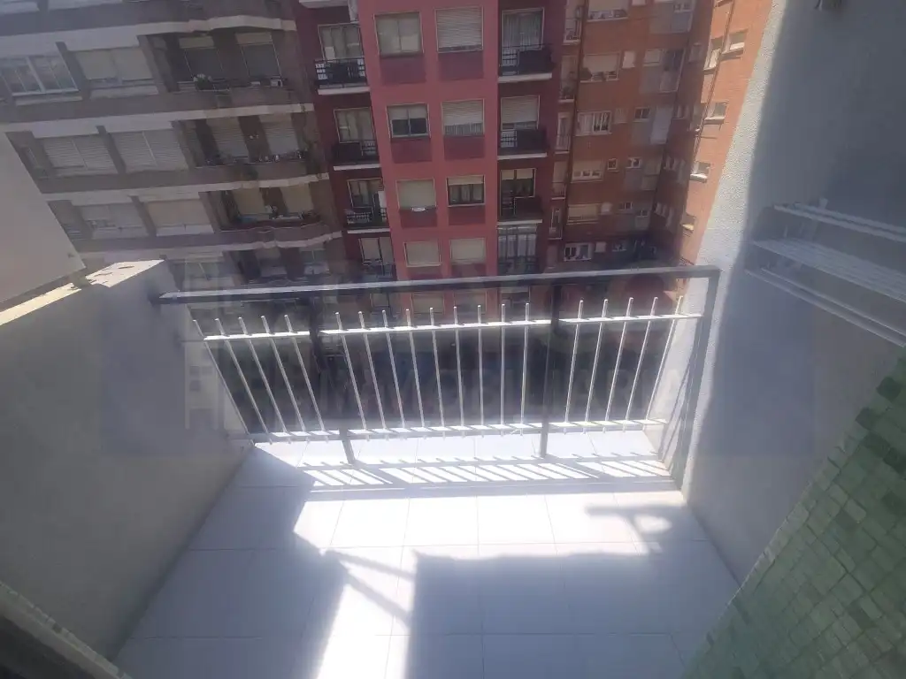 Piso con ascensor en venta en Calle Huesca
