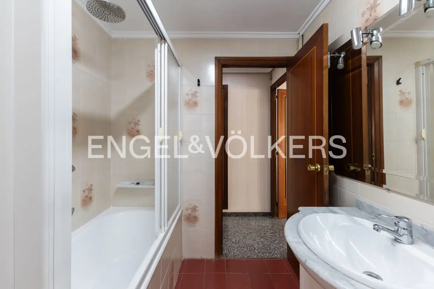 Baño de Piso en venta en Valencia con Aire acondicionado, Calefacción y Balcón