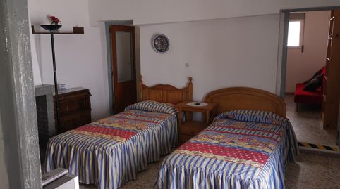 Foto 2 de Casa adosada en venta en Sacedón, Guadalajara