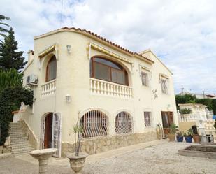 Vista exterior de Casa o xalet en venda en Calpe / Calp amb Aire condicionat, Jardí privat i Terrassa