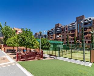 Vista exterior de Pis en venda en  Granada Capital amb Calefacció, Terrassa i Traster