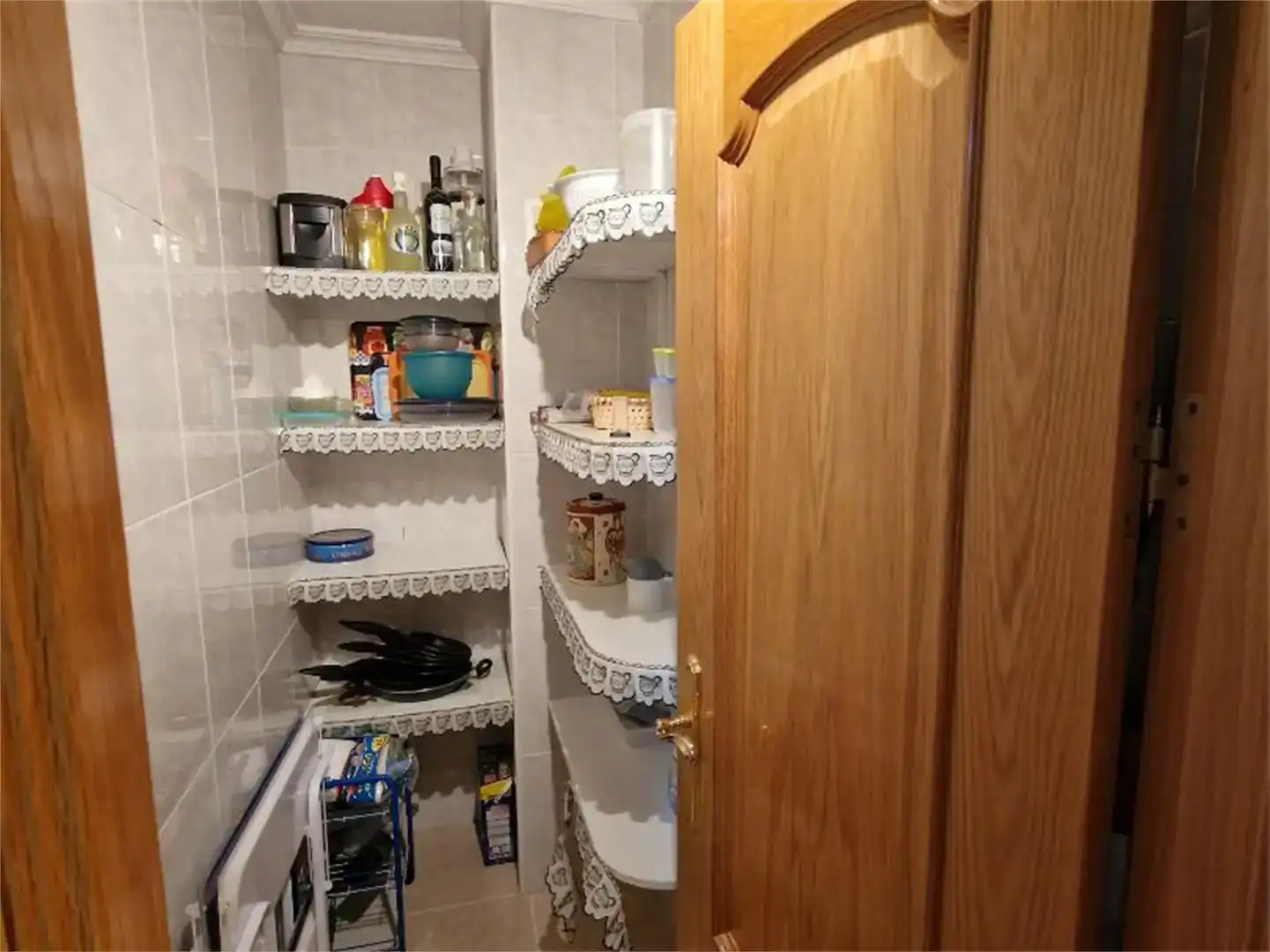 Cuina de Pis en venda en Huete amb Parquet, Moblat i Balcó