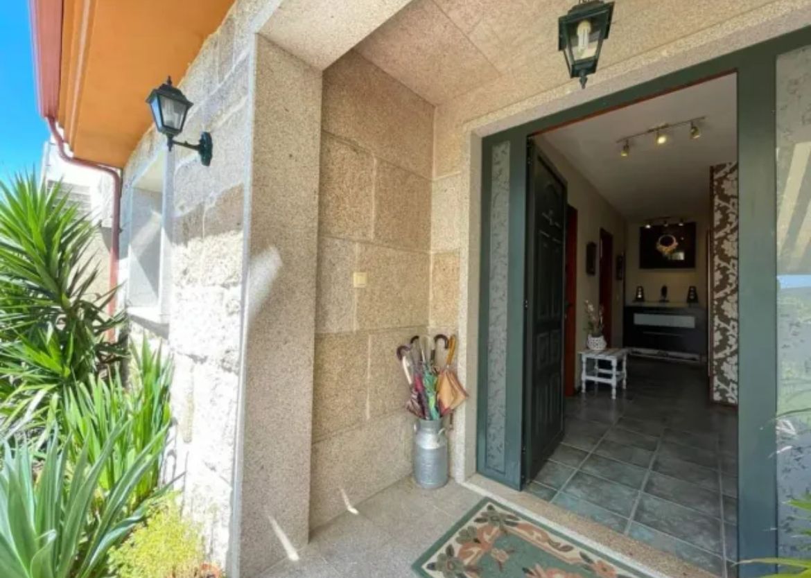 Casa adosada en venda en Mondariz-Balneario amb Calefacció, Jardí privat i Terrassa