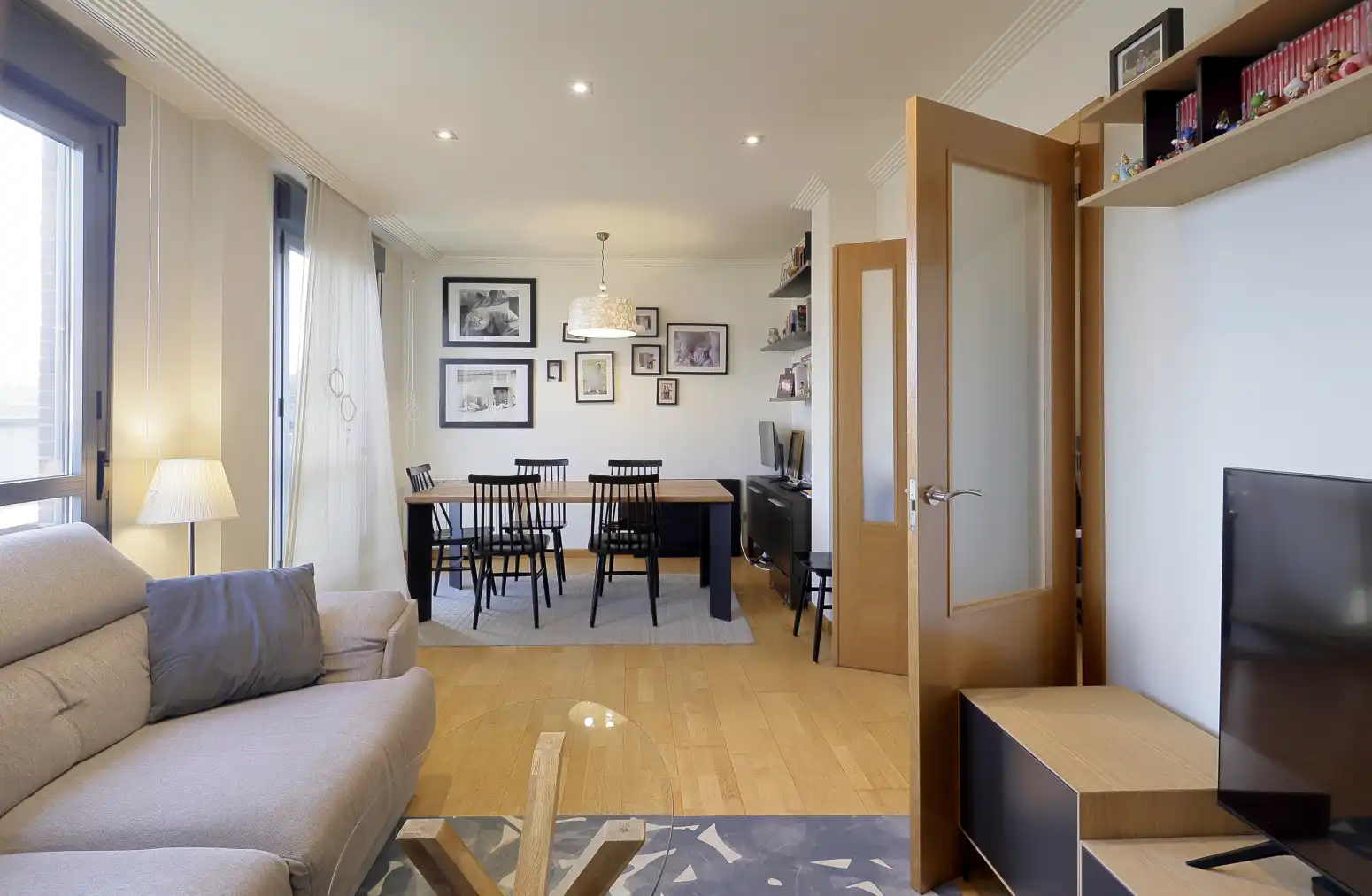 Comedor de Ático en venta en Oviedo  con Calefacción, Terraza y Trastero