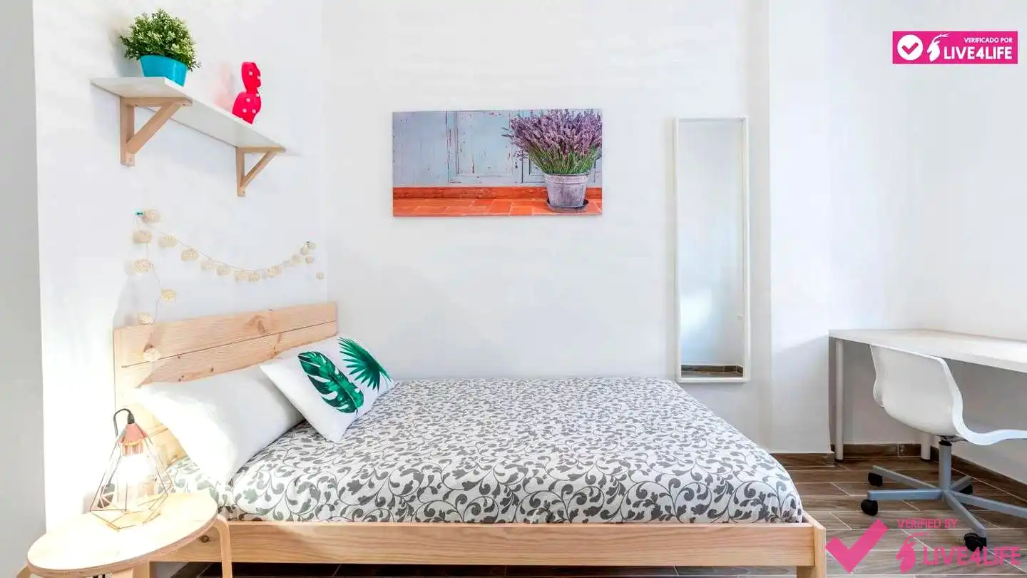 Bedroom of Apartments for rent in Valencia  with Air Conditioner, Parquet flooring and Furnished
