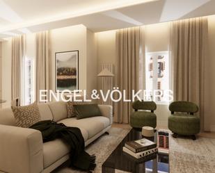 Sala d'estar de Apartament en venda en  Madrid Capital amb Aire condicionat, Calefacció i Moblat
