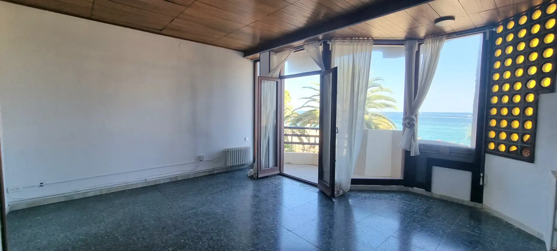 Living room of Flat for sale in Badalona  with Heating and Balcony