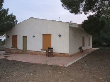 Casa rústica con jardín en venta en Carretera Lo Romero 33