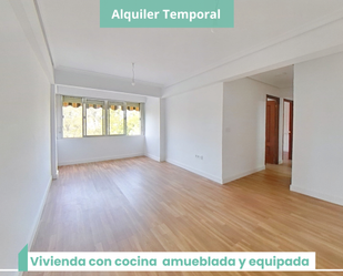 Living room of Flat to rent in  Sevilla Capital  with Oven and Pets allowed