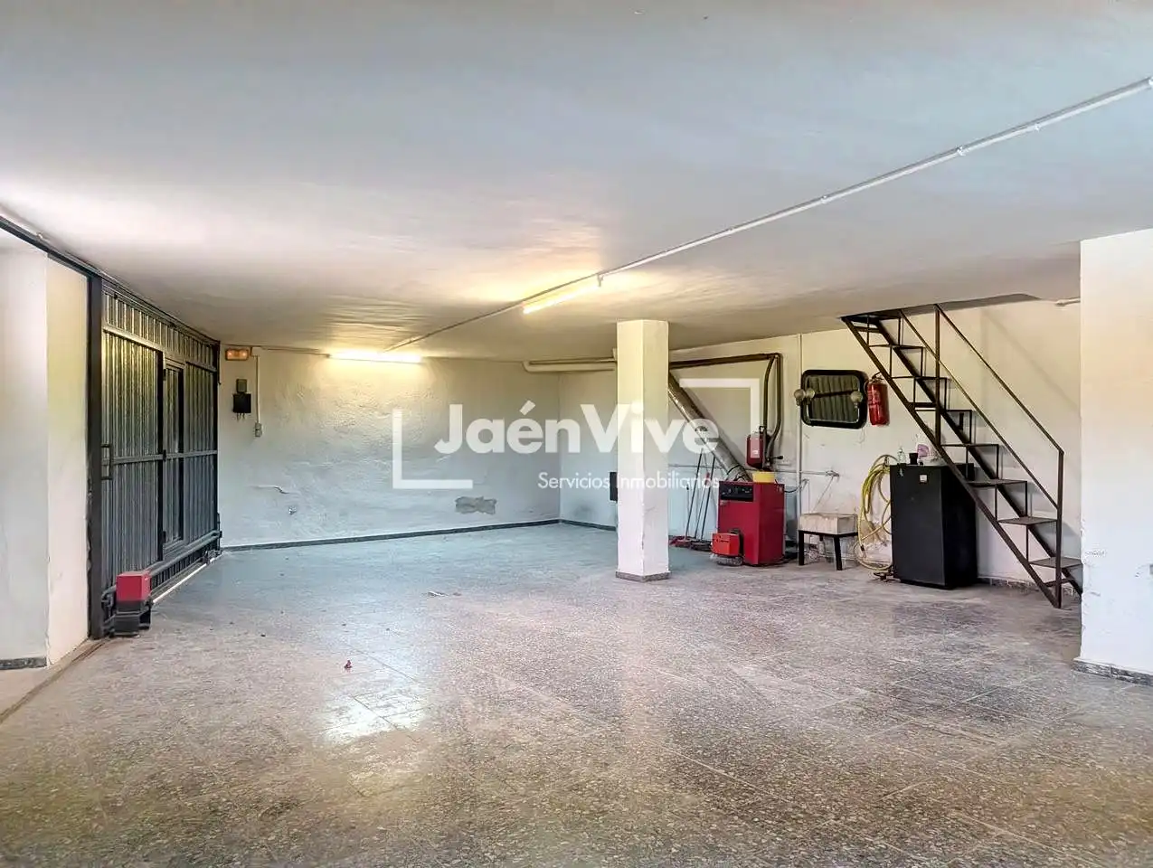 Casa adosada en venda en Jaén amb Aire condicionat, Calefacció i Terrassa