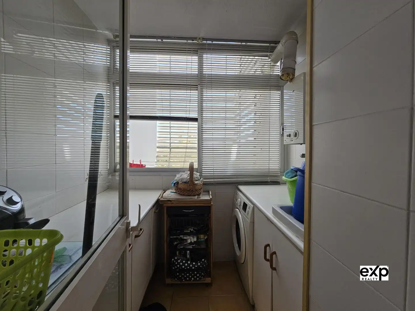 Kitchen of Flat for sale in Fuengirola  with Air Conditioner, Swimming Pool and Furnished