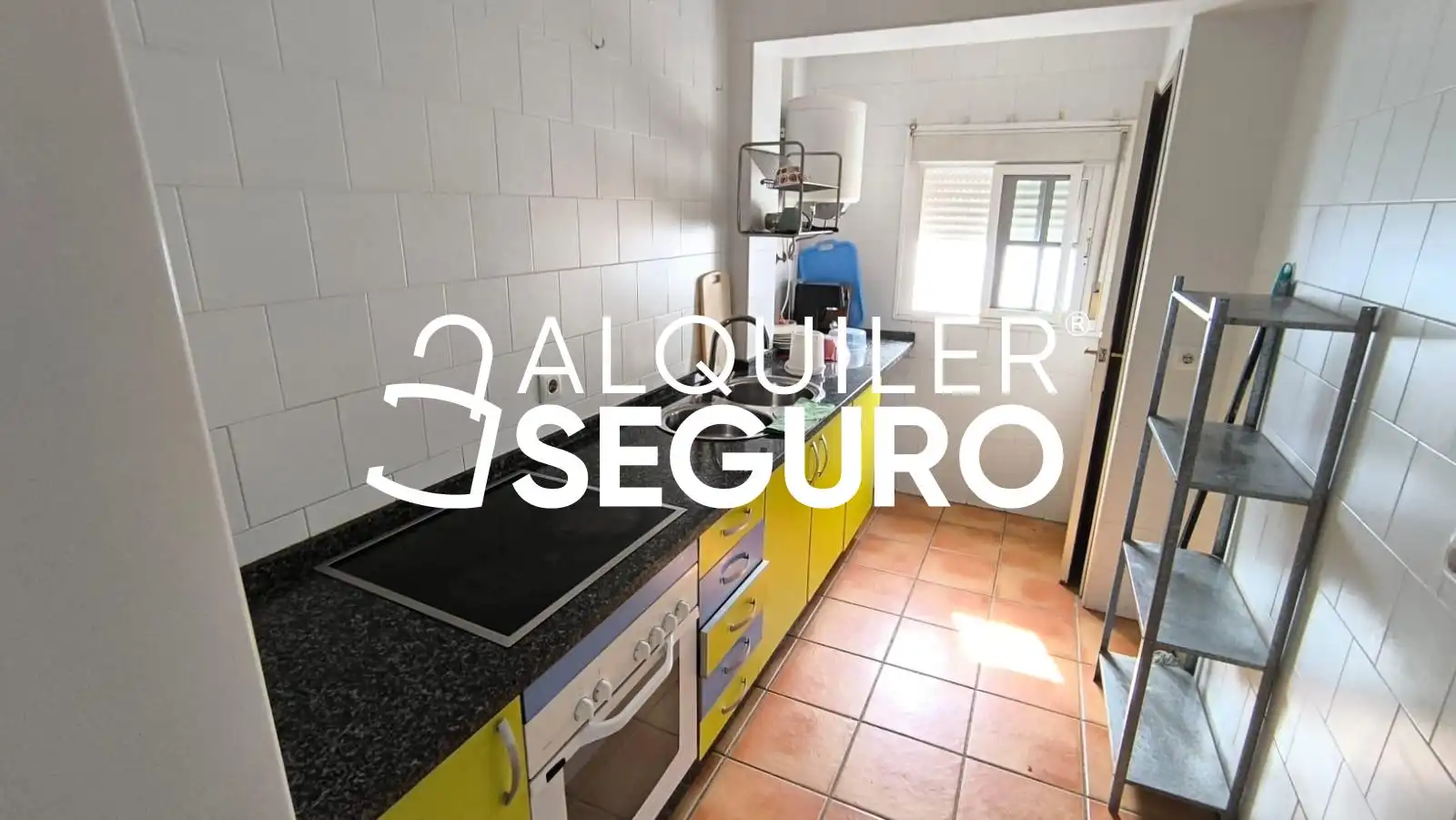 Kitchen of Flat for rent in  Sevilla Capital  with Air Conditioner and Furnished