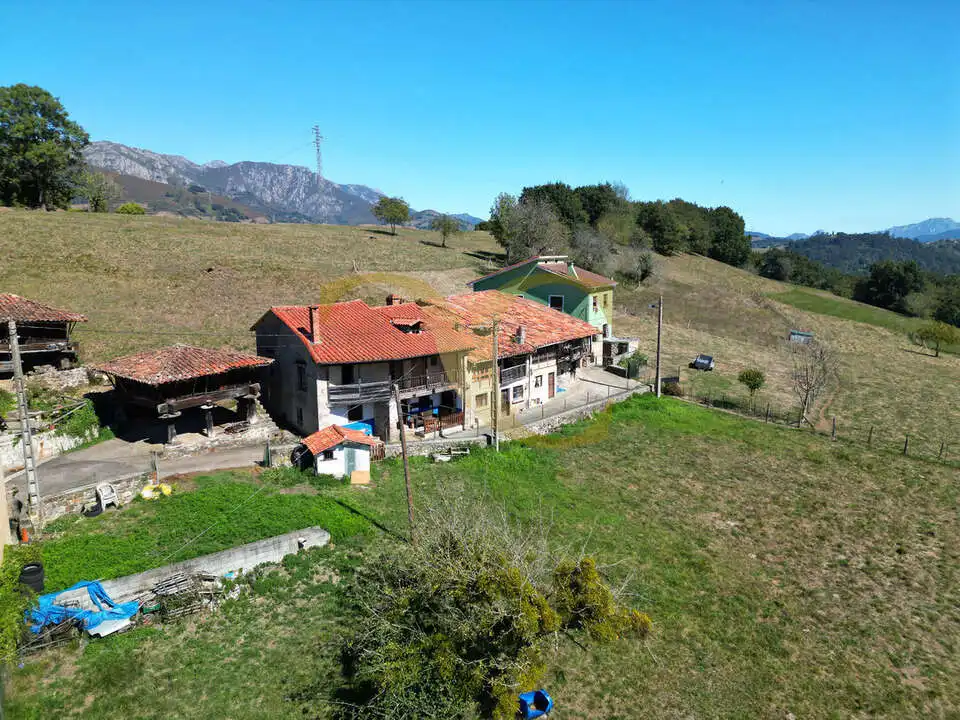 Casa a schiera con giardino in vendita a Mones