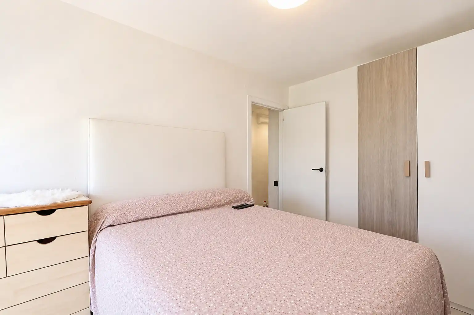 Schlafzimmer von Wohnung zum Verkauf in Viladecans mit Balkon